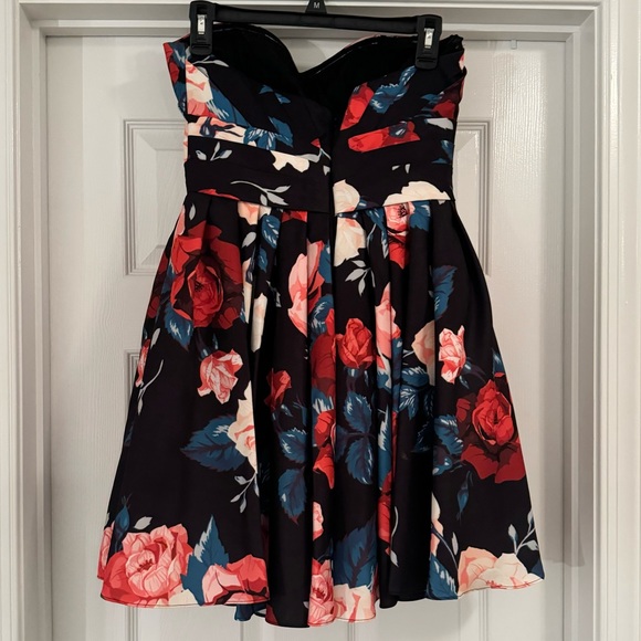 Semi Formal Dress Short Floral with Navy Blue Background - Picture 2 of 8